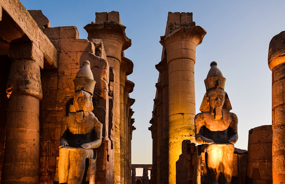 {"en":"Luxor Temple"}