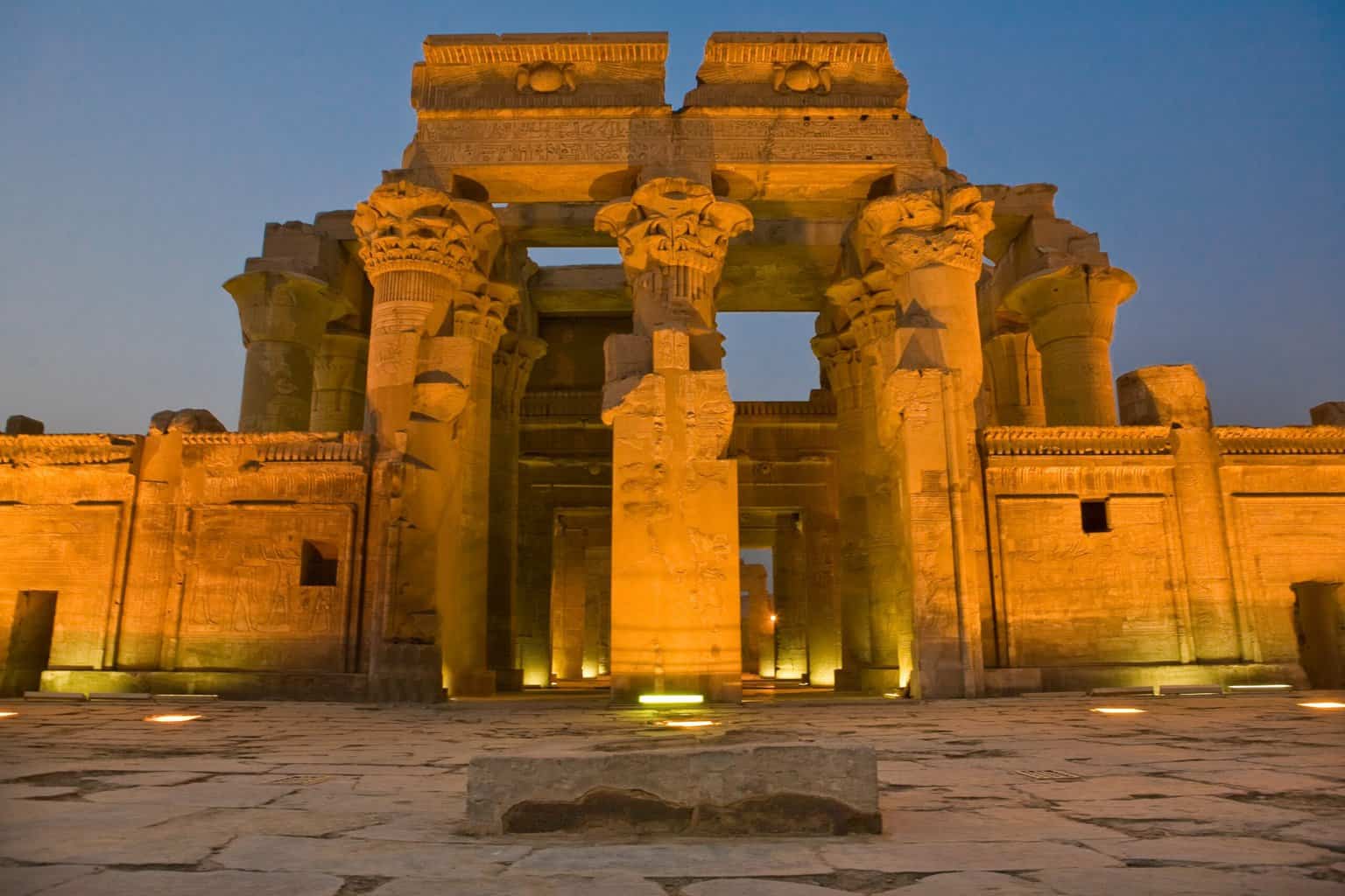 {"en":"Kom Ombo Temple"}