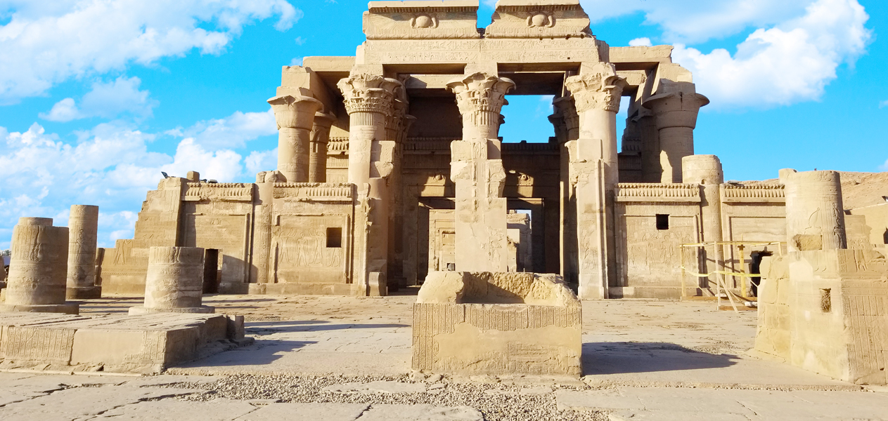 {"en":"Kom Ombo Temple"}