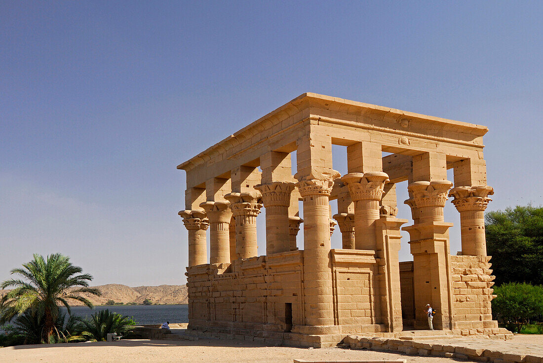 {"en":"Philae Temple"}