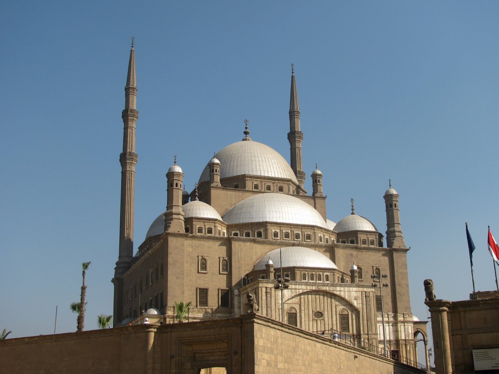 {"en":"salah al din al ayyubi citadel"}