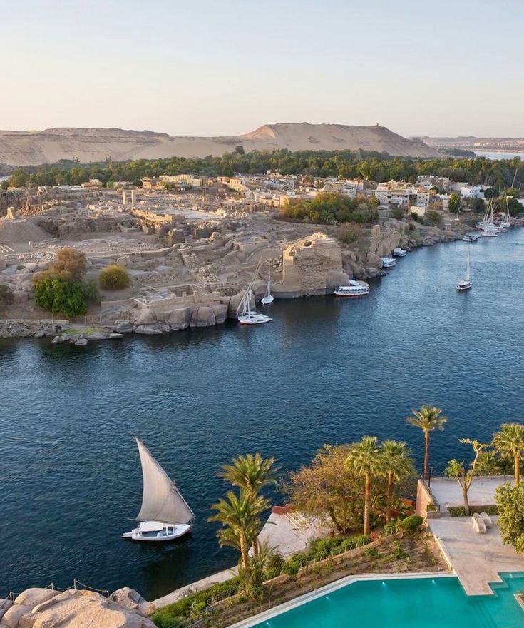 {"en":"8 Days\/ 7 Nights in Cairo and Nile by Flight"}