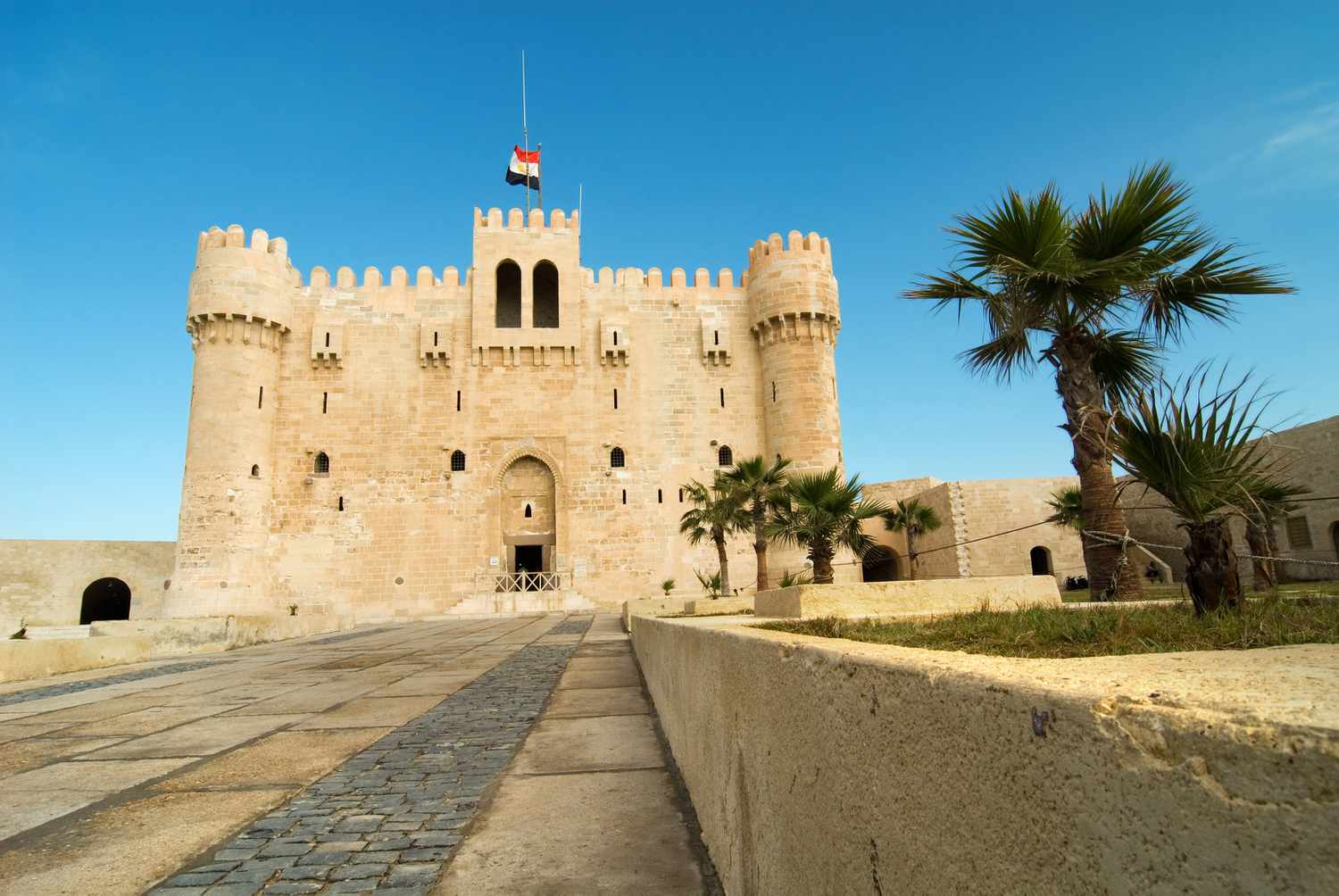 {"en":"Qaitbay Citadel"}