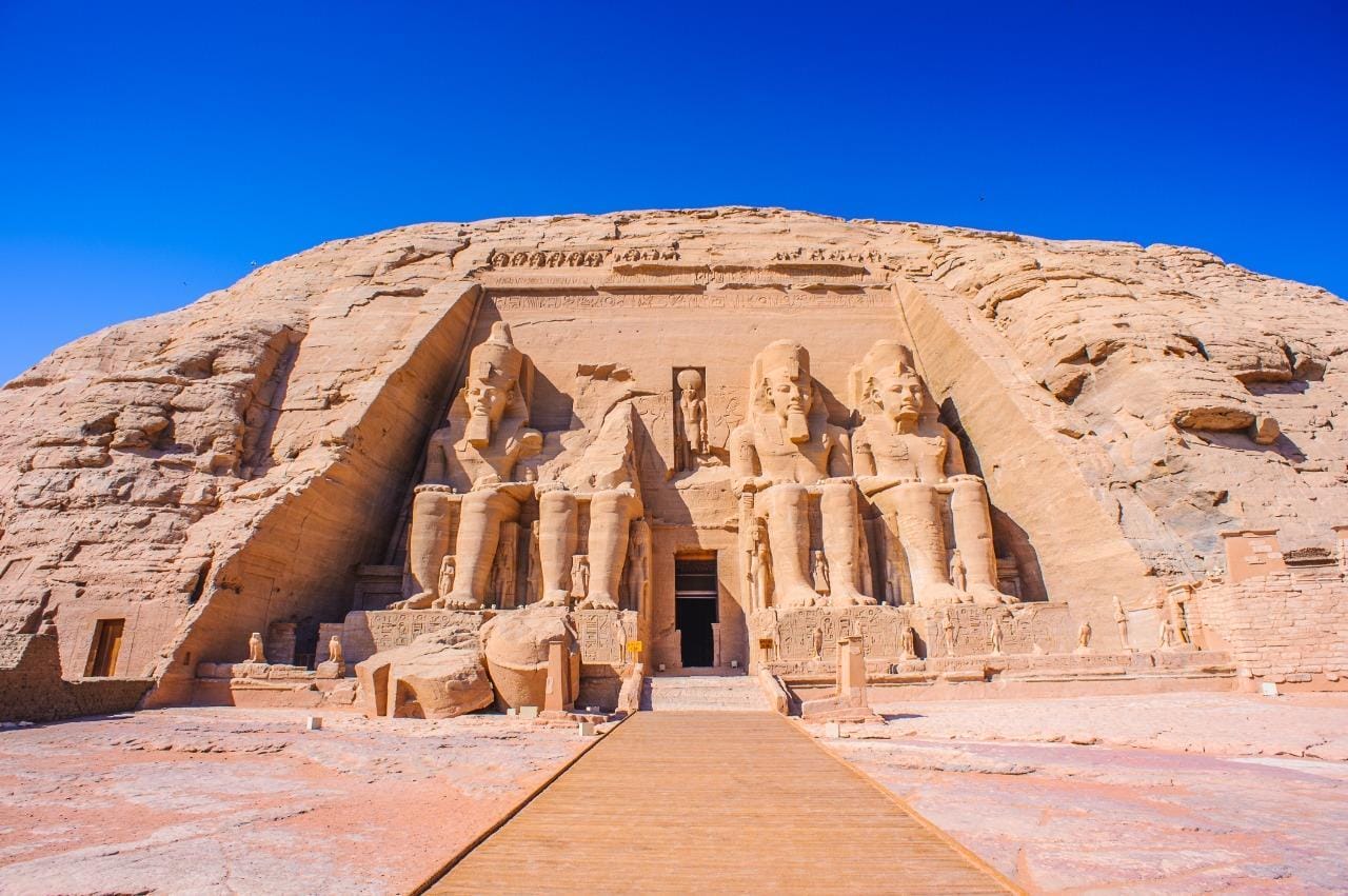 {"en":"Two-Day Cairo and Luxor Trip from Marsa Alam"}