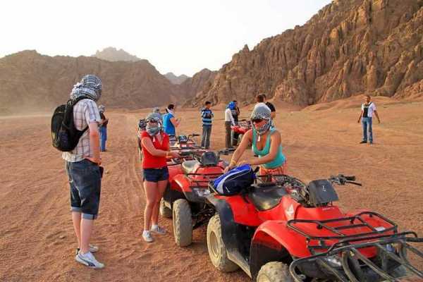 {"en":"5 Day Private Family Tour in Cairo, Luxor and Hurghada"}