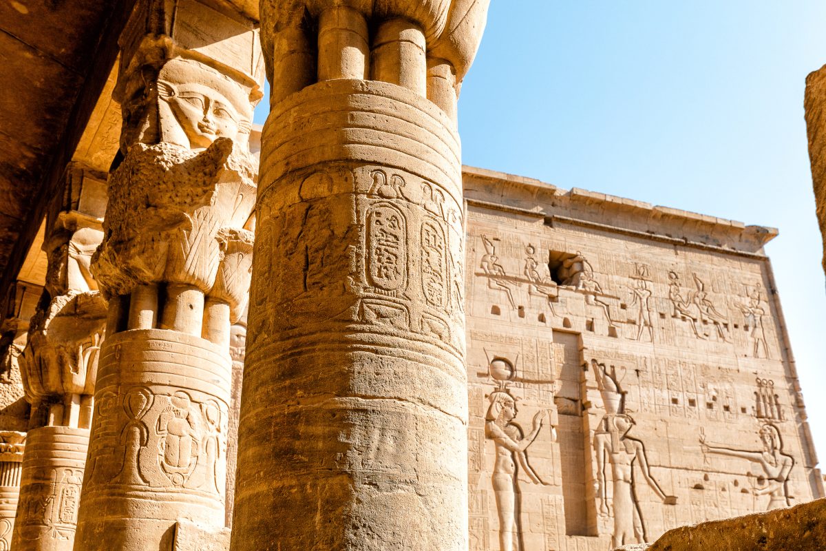 {"en":"philae temple"}