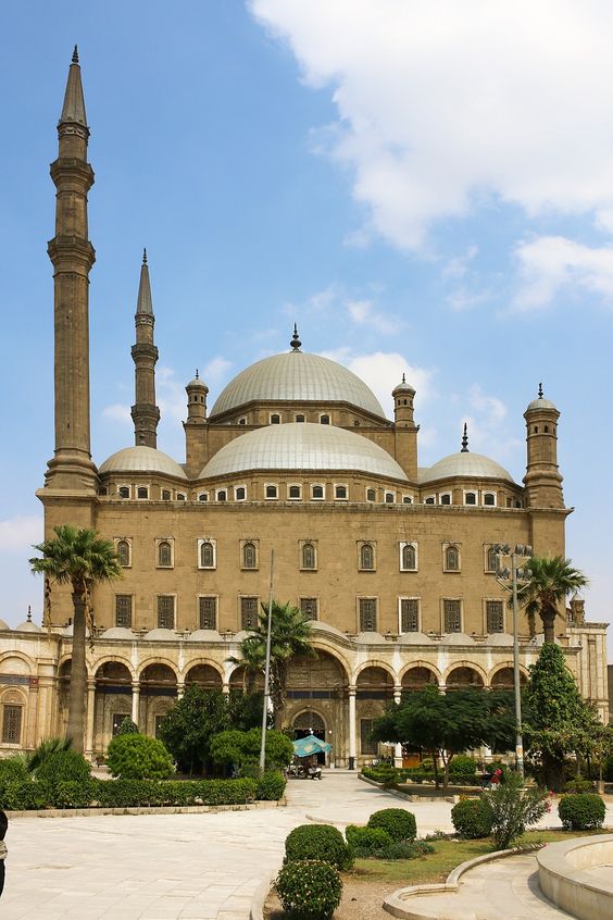 {"en":"Coptic and Islamic Cairo Tour"}