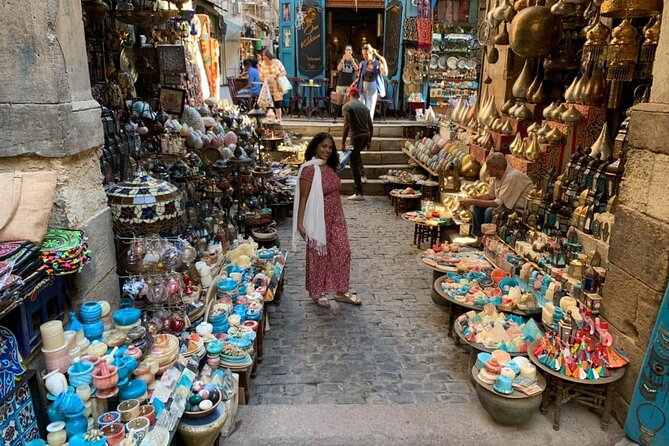 {"en":"Khan El Khalili, Cairo"}