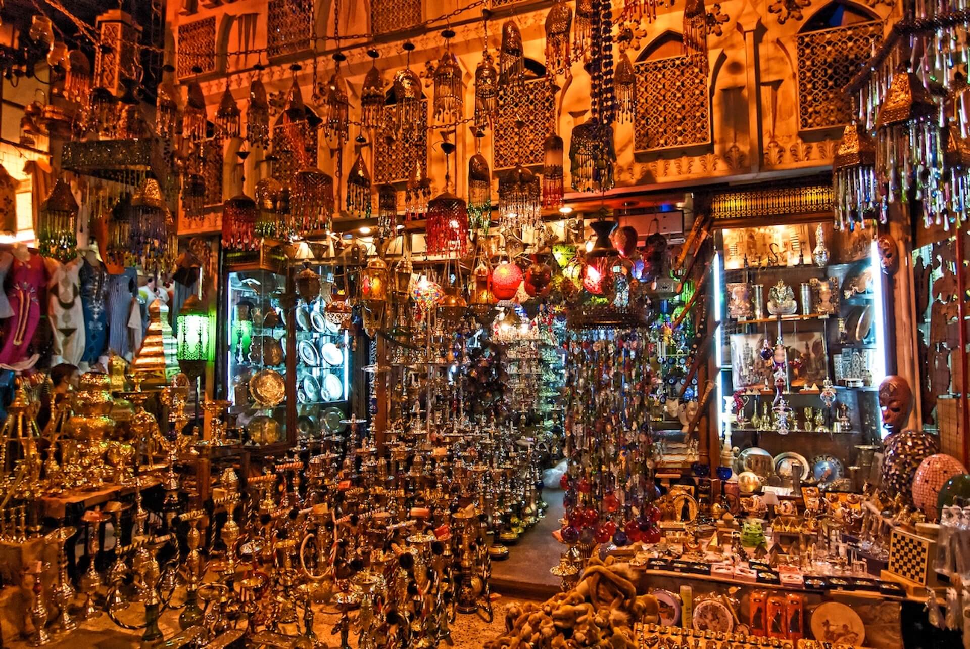 {"en":"Khan El Khalili, Cairo"}