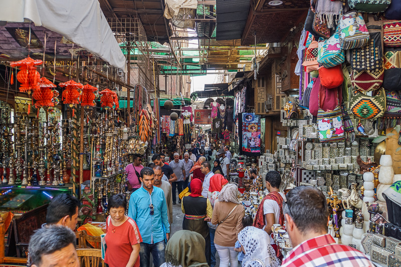 {"en":"Khan El Khalili, Cairo"}