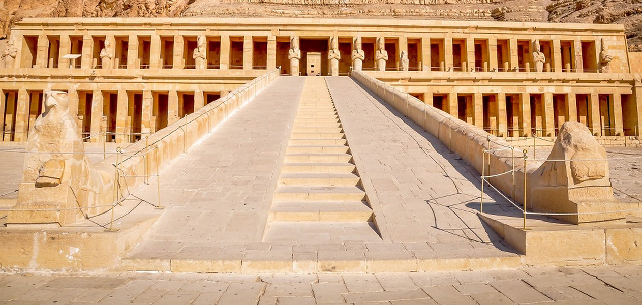 {"en":"hatshepsut temple"}