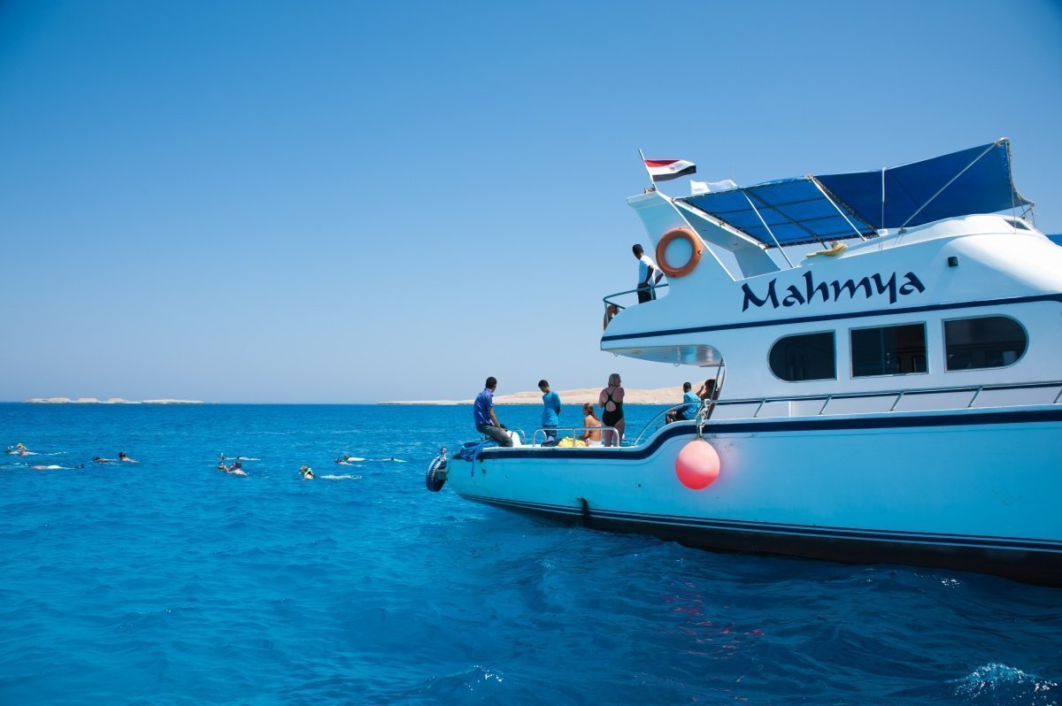 {"en":"mahmya island hurghada"}