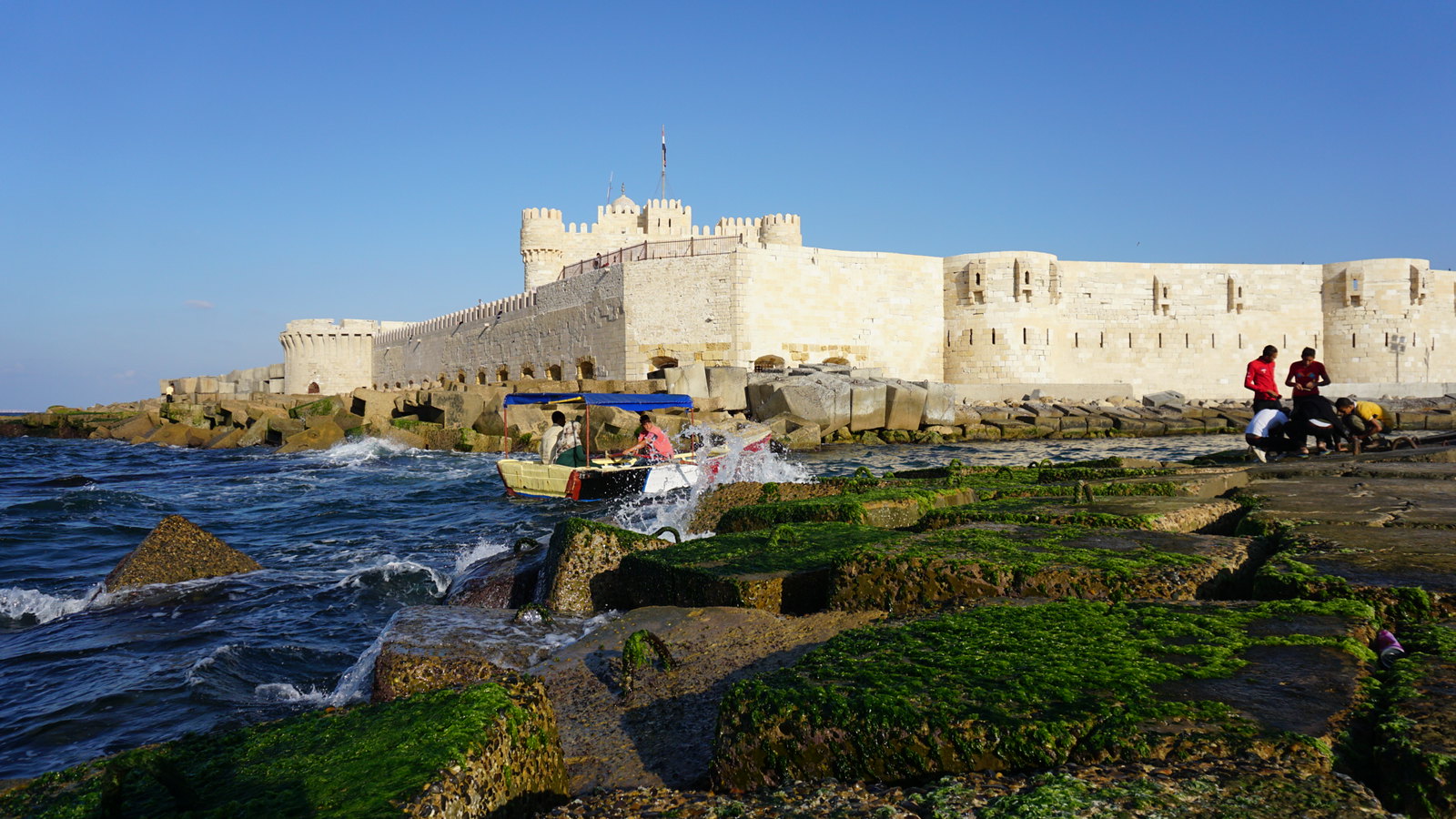 {"en":"Qaitbay Citadel"}