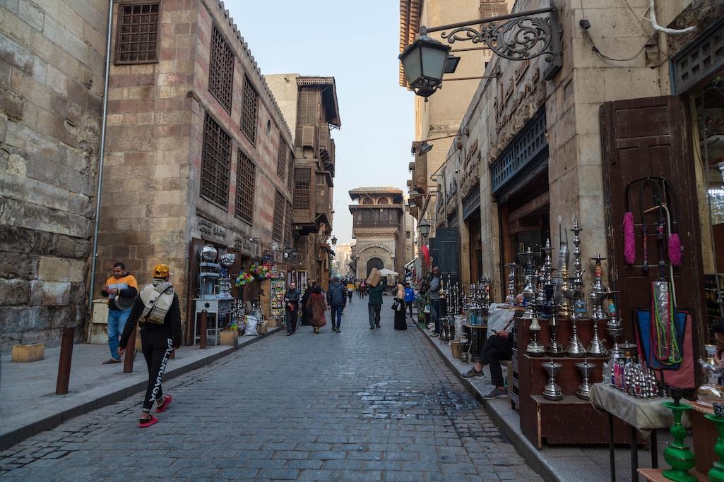 {"en":"the Khan El Khalili bazaar"}