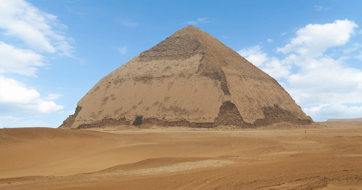 {"en":"dahshur pyramid"}