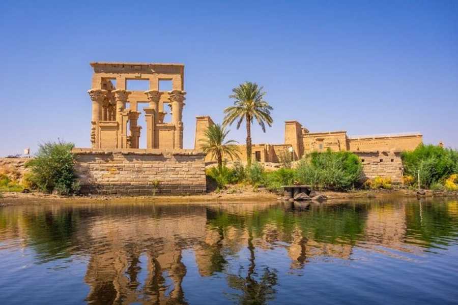 {"en":"the Philae Temple"}