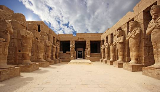 {"en":"9 Days Egypt Tour Package Cairo and desert safari"}