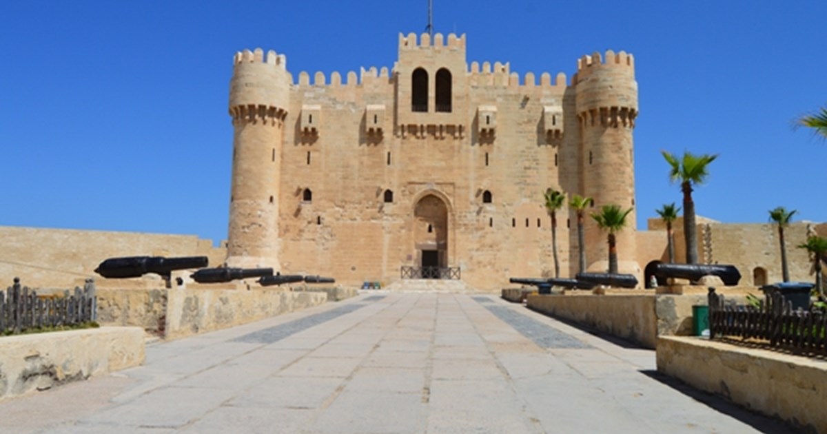 {"en":"the Citadel of Sultan Qaitbay"}