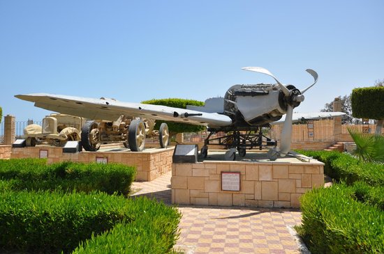 {"en":"El Alamein War Cemetery"}