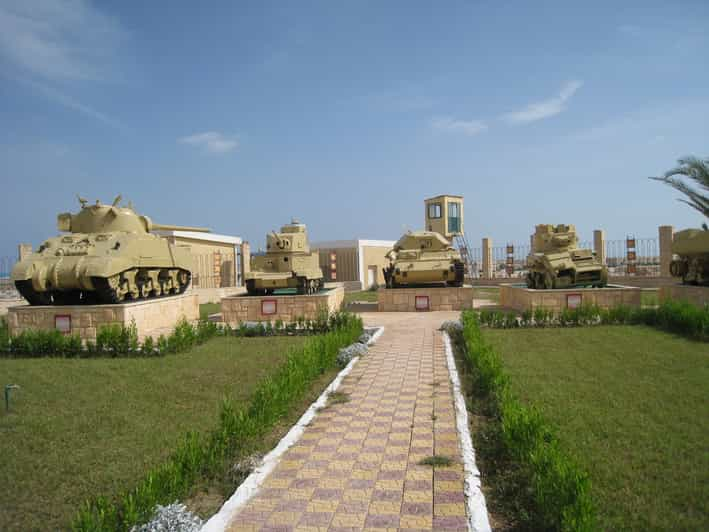 {"en":"El Alamein War Cemetery"}