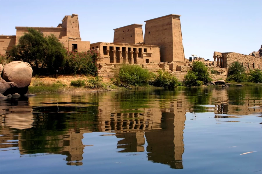 {"en":"philae temple"}