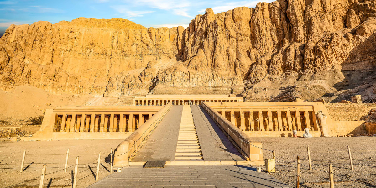 {"en":"Temple of Queen Hatshepsut"}