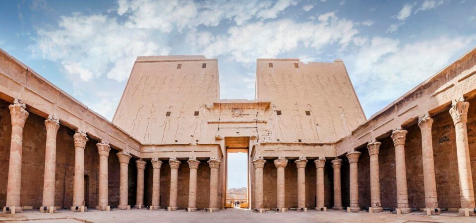 {"en":"Edfu Temple"}