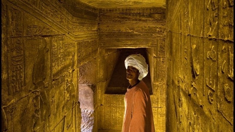 {"en":"Edfu Temple"}