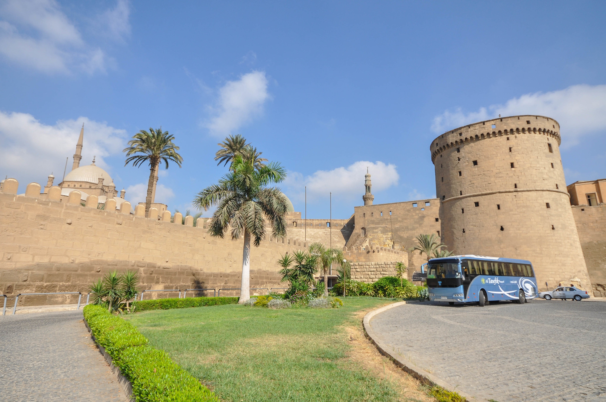 {"en":"the Citadel of Sultan Qaitbay"}