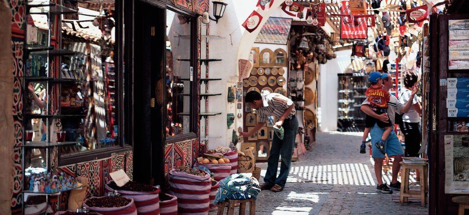 {"en":"Old Market Sharm el Sheikh"}