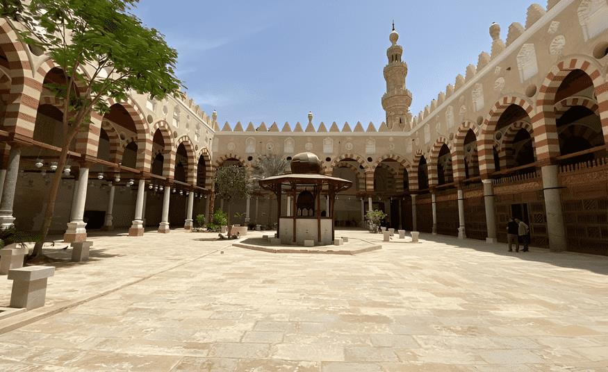 {"en":"Mosque of Amir al Maridani"}