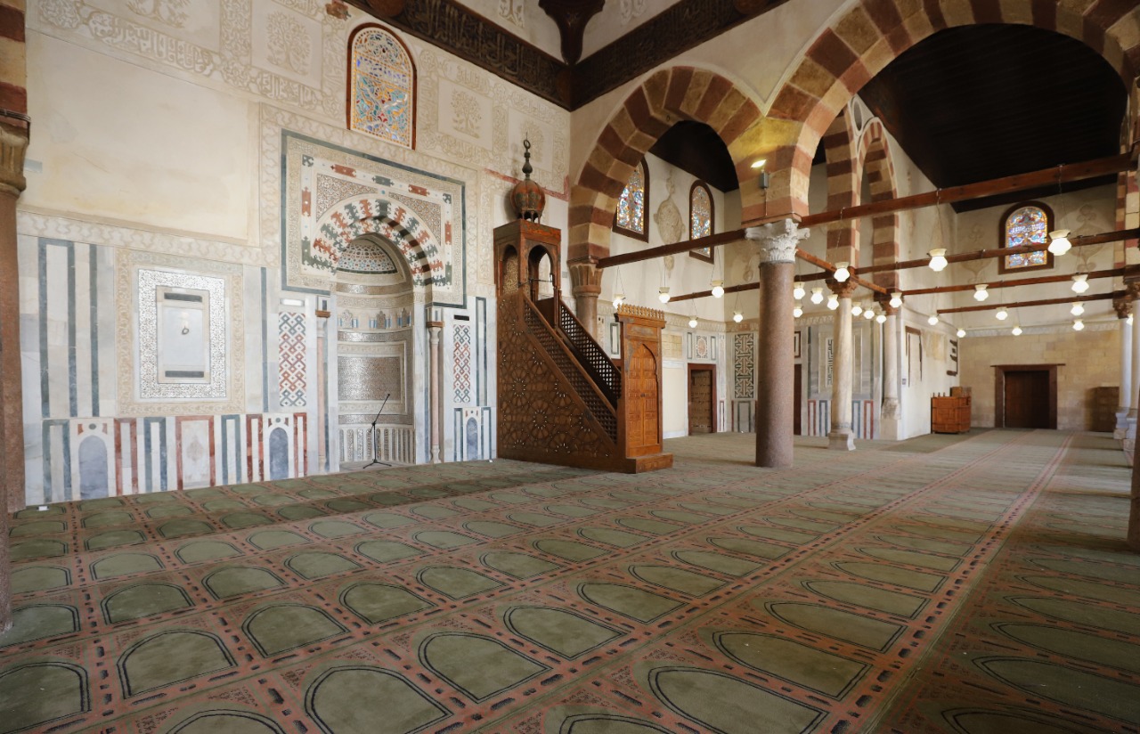 {"en":"Mosque of Amir al Maridani"}