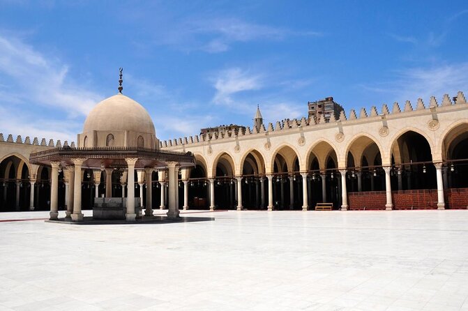 {"en":"Amr ibn al-aas mosque"}