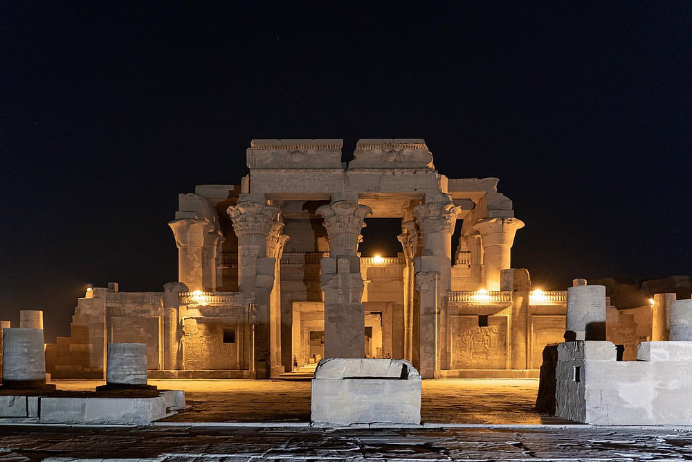 {"en":"Kom ombo temple"}