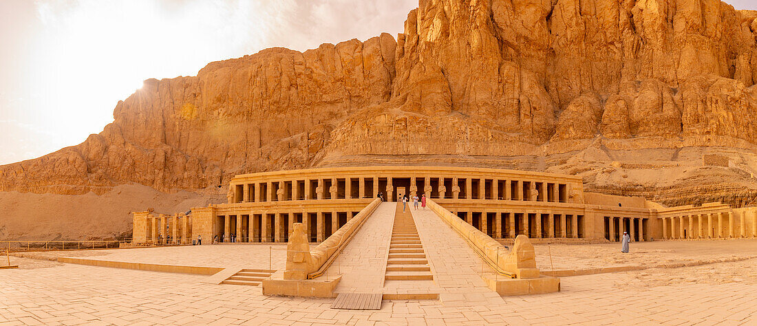 {"en":"Temple of Hatshepsut"}