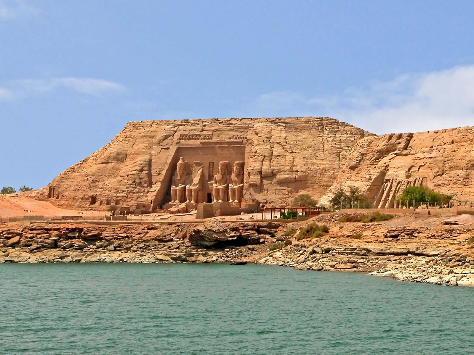 {"en":"Simbel temple"}