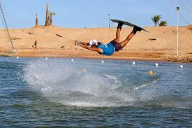 {"en":"Wakeboarding"}