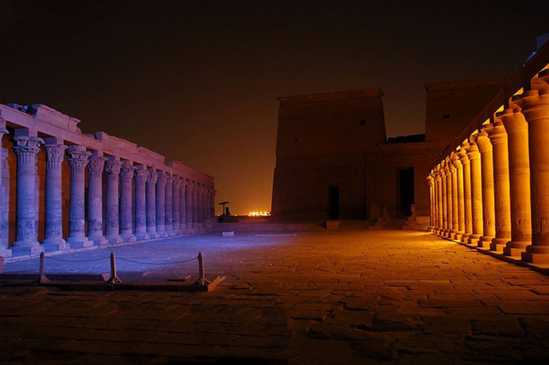 {"en":"philae temple"}